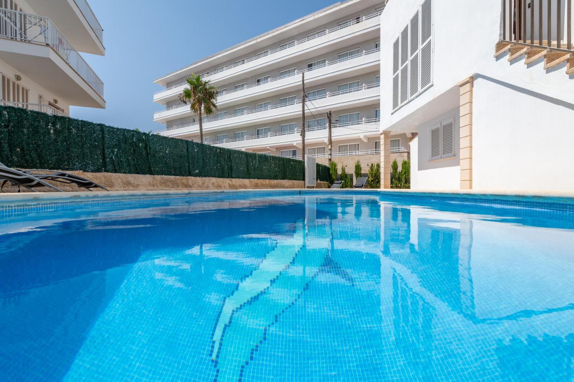 Apartamentos Marivent By Mhr Portocolom  Εξωτερικό φωτογραφία