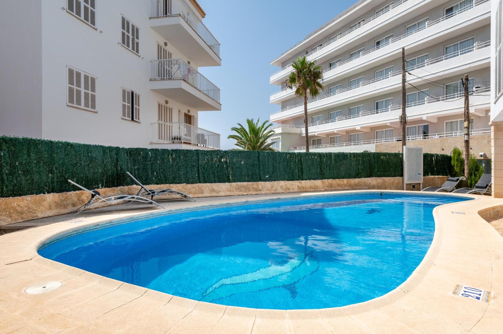 Apartamentos Marivent By Mhr Portocolom  Εξωτερικό φωτογραφία